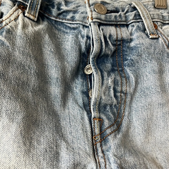 Levi’s Levi Strauss 501 Cutoff Button Fly Distressed Denim Jean Shorts Size 28 - Picture 3 of 8